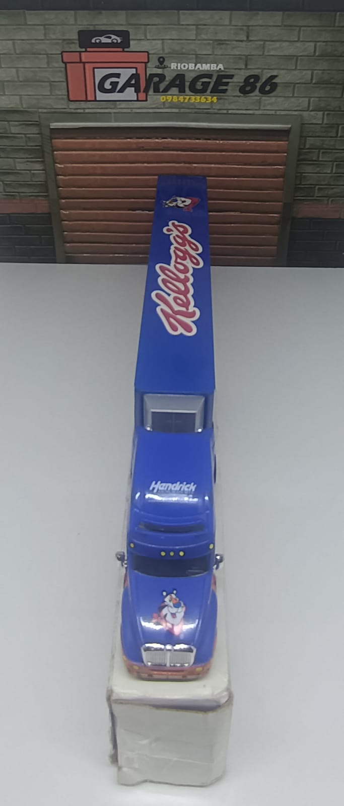 NASCAR Team Transporter – Kellogg's Racing (#5 Terry Labonte)